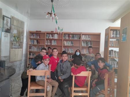 برگزاری جلسات مطالعاتی برای نوجوانان